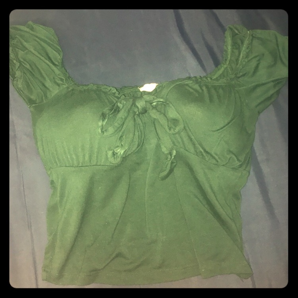 Short sleeve crop top with bow (dark green)
